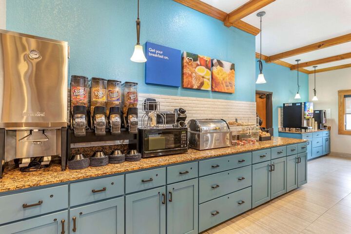 Breakfast/Coffee Service 103 of 118