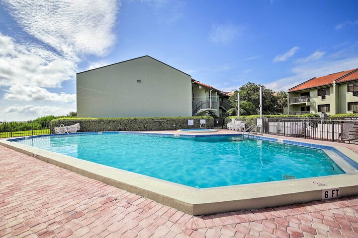 Balcony & Pool: Gulfview Tierra Verde Escape!