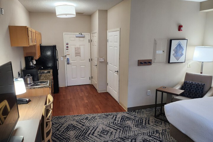 Room 21 of 51