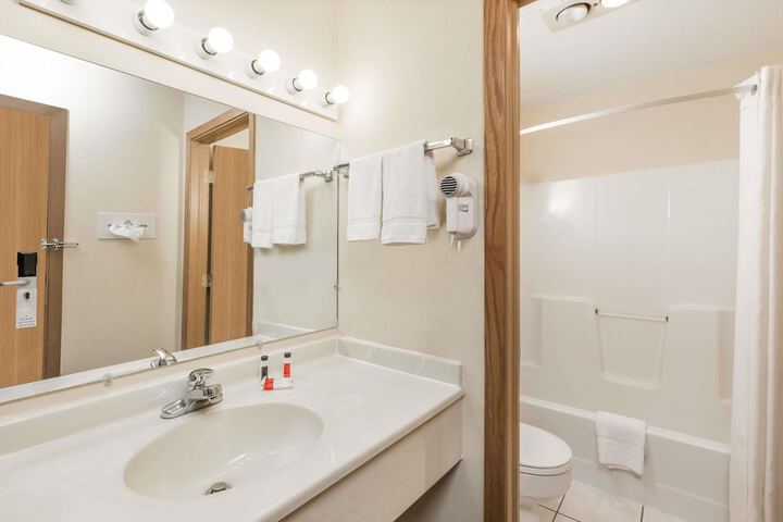 Room 16 of 21