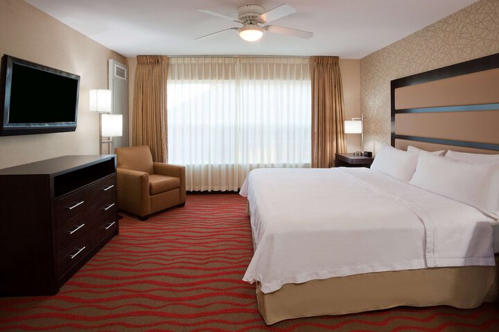 Room 28 of 39