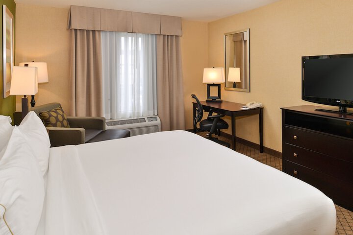 Room 46 of 86
