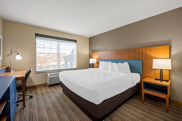 Country Inn & Suites by Radisson RED Wing, MN