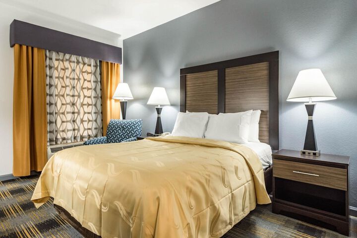Room 20 of 28
