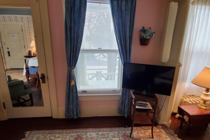Room 46 of 80