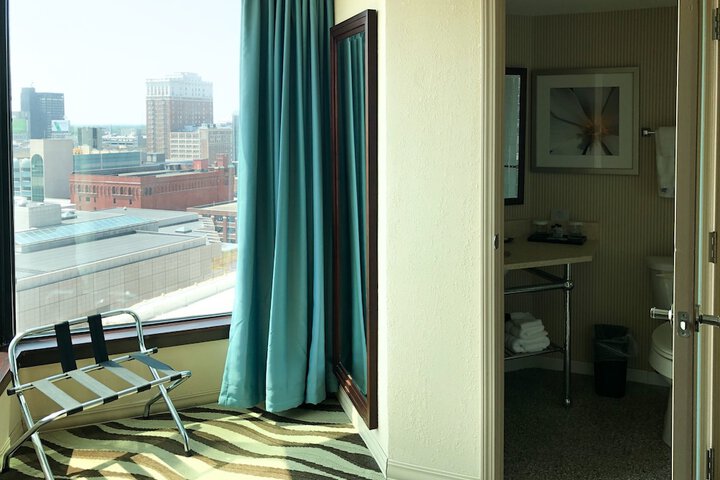 Room 34 of 68