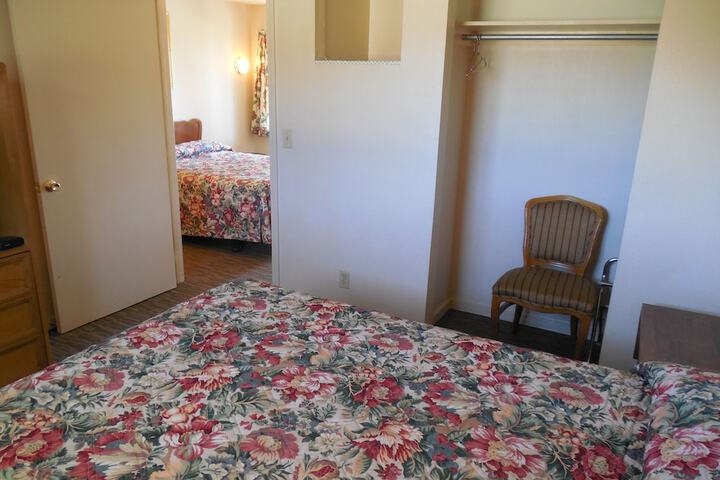 Room 23 of 35