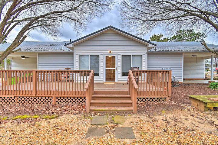 Pet-friendly Lillington Abode 1 Mi to River