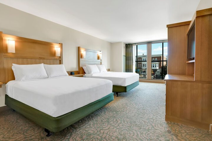 Room 14 of 36