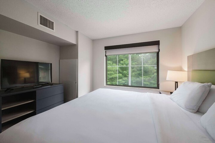 Country Inn & Suites by Radisson Lake George (Queensbury), NY
