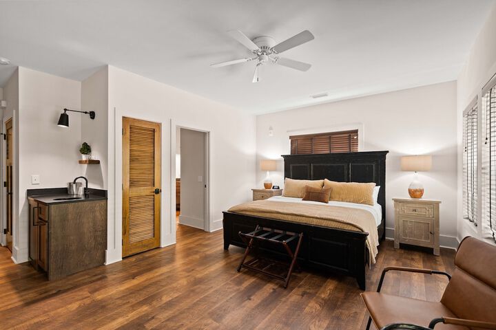 Room 16 of 48