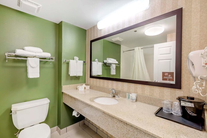Room 10 of 27