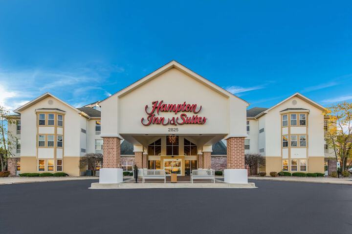 Hampton Inn & Suites Chicago / Hoffman Estates