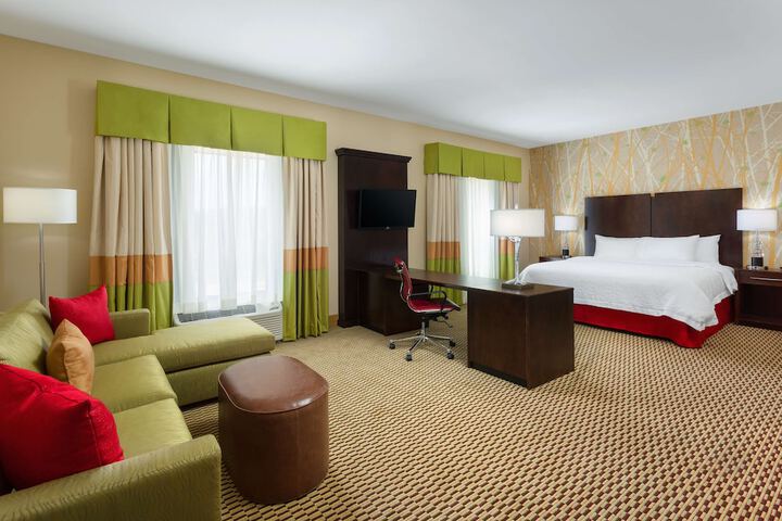 Room 12 of 23