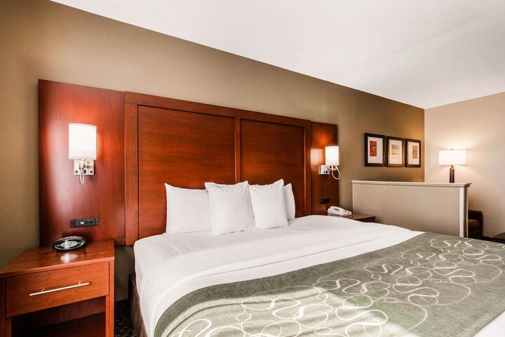 Room 21 of 33