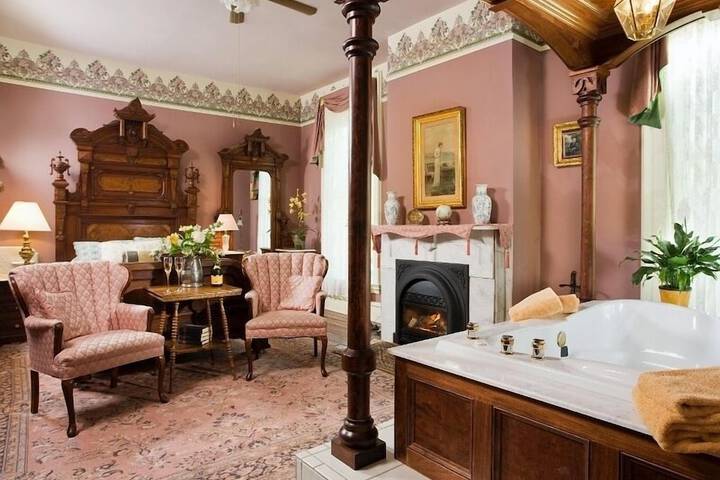 Garth Woodside Mansion B & B