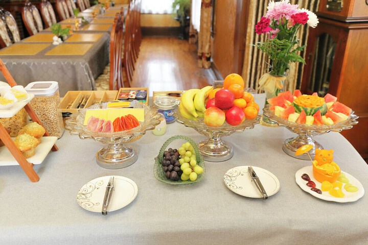 Breakfast/Coffee Service 244 of 252