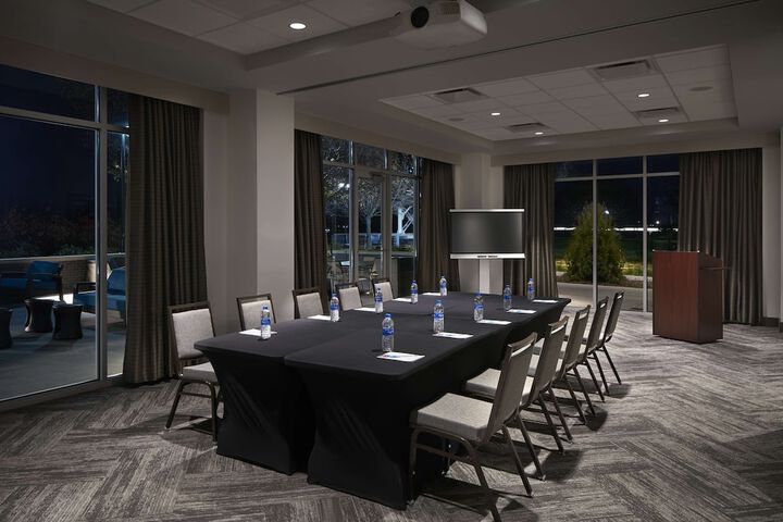 Hyatt Place Wilmington Riverfront