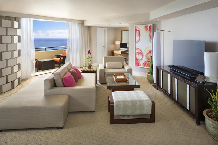 Hyatt Regency Waikiki Beach Resort & Spa