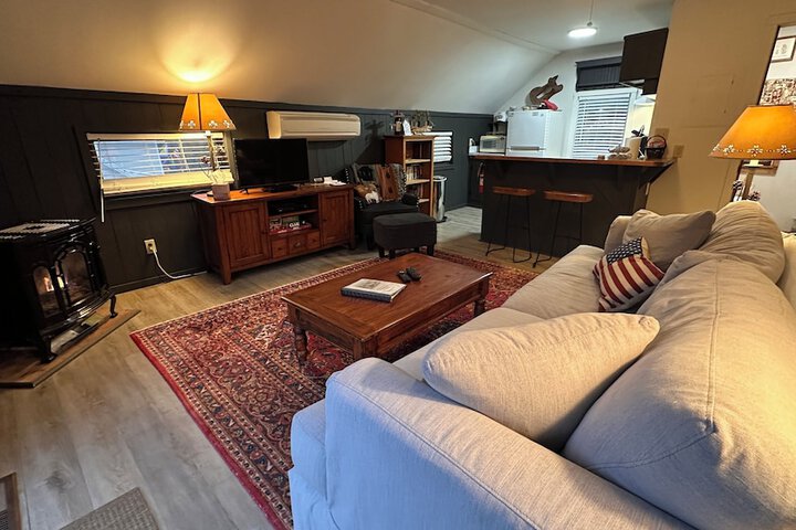 Room 52 of 200