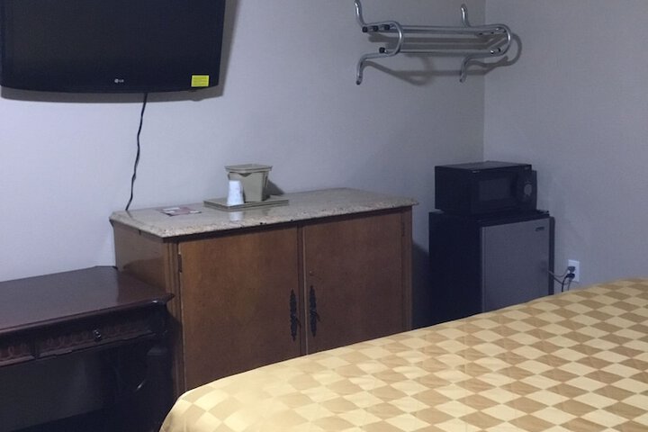 Room 27 of 57