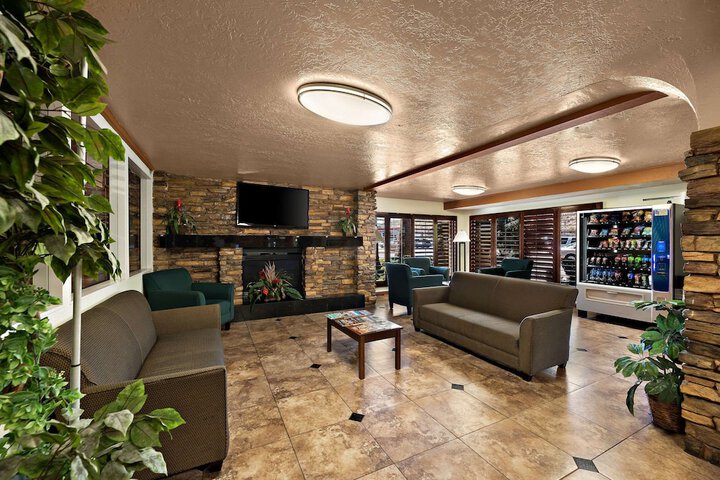 Hotel Interior 17 of 29