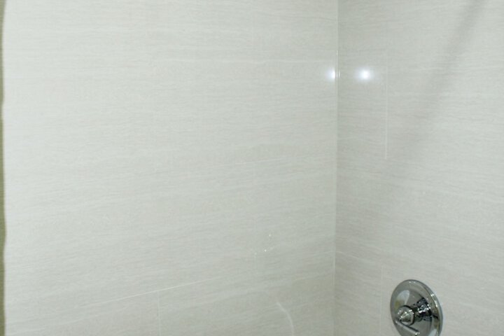Room 16 of 27