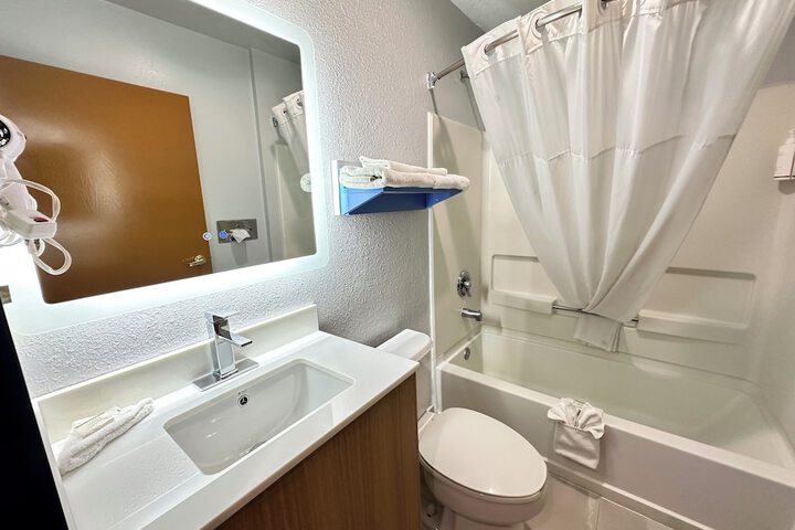 Room 5 of 35