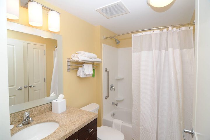 Room 11 of 22