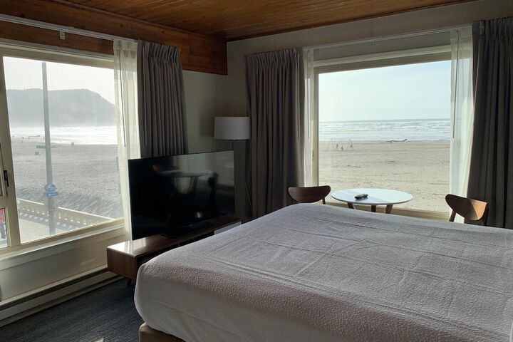 The Ocean Front at Seaside