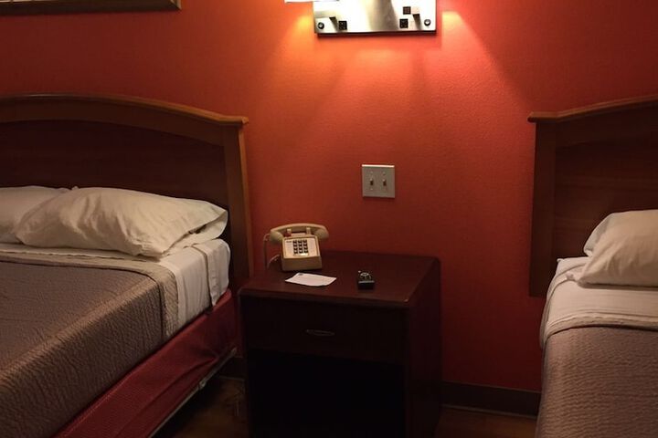 Room 42 of 51