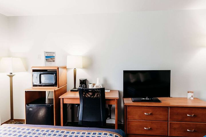 Room 16 of 25