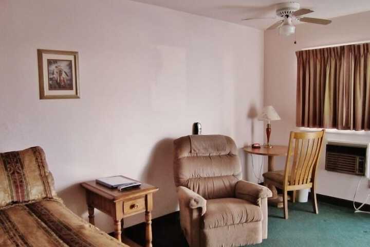 Room 18 of 60