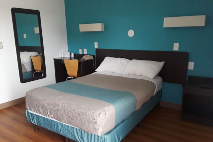 Room 28 of 43