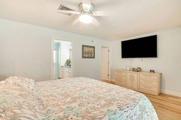 Waterfront North Fort Myers Home w / Private Pool!