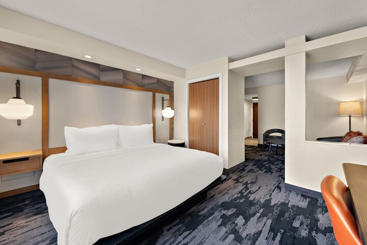 Room 33 of 52