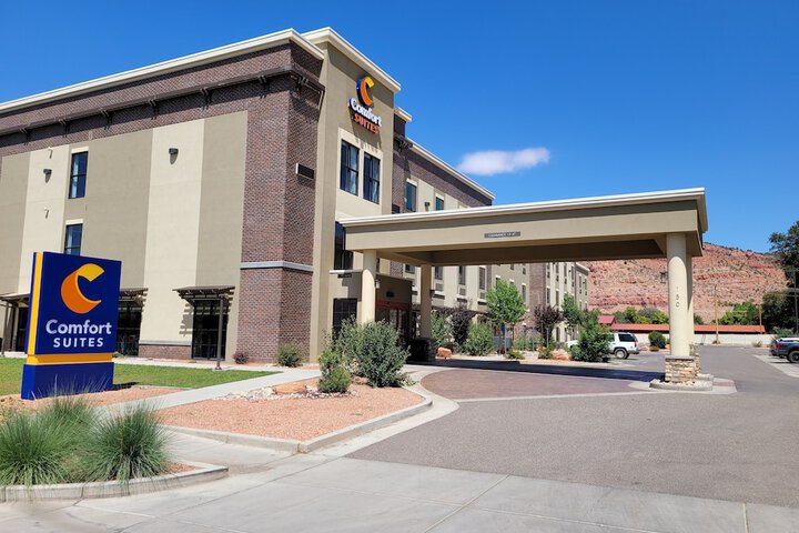 Hotel 2 of 56