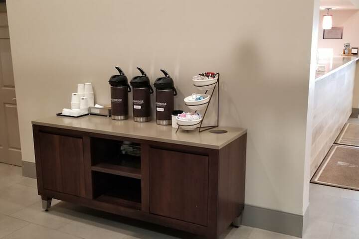 Breakfast/Coffee Service 33 of 44