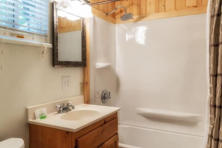 Knotty Pines Cabins
