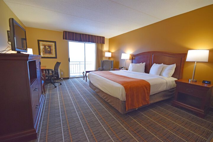 Room 16 of 32