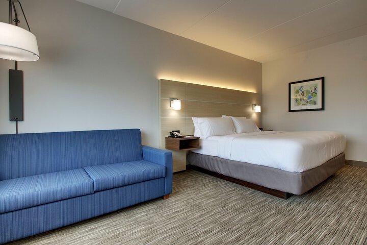 Room 21 of 32