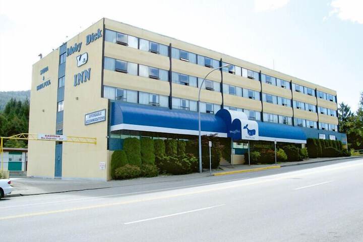 Moby Dick Inn