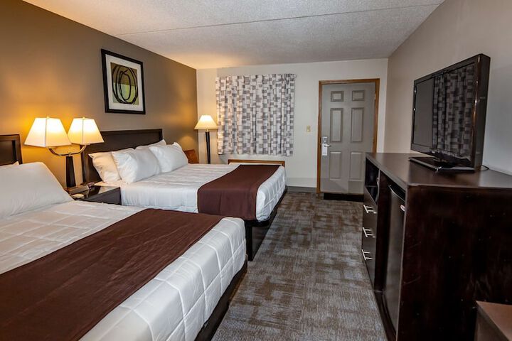 Room 13 of 37