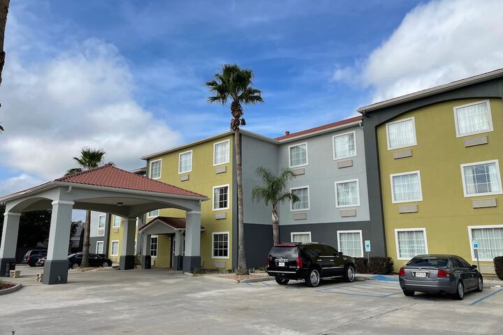 Hotel 5 of 38