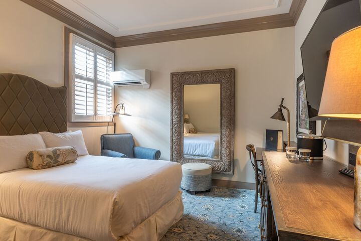 Room 44 of 62