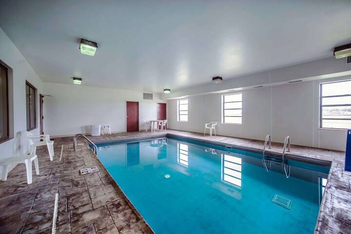 Pool 4 of 18