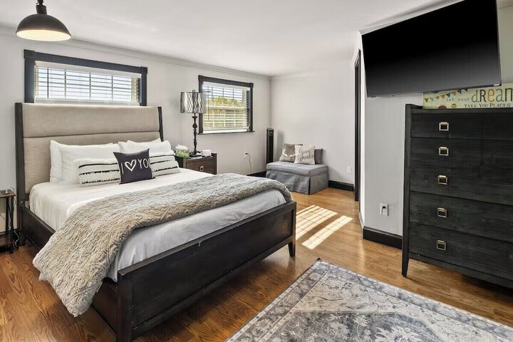 The Three Bears Retreat - King suites