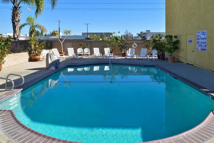 Pool 4 of 18