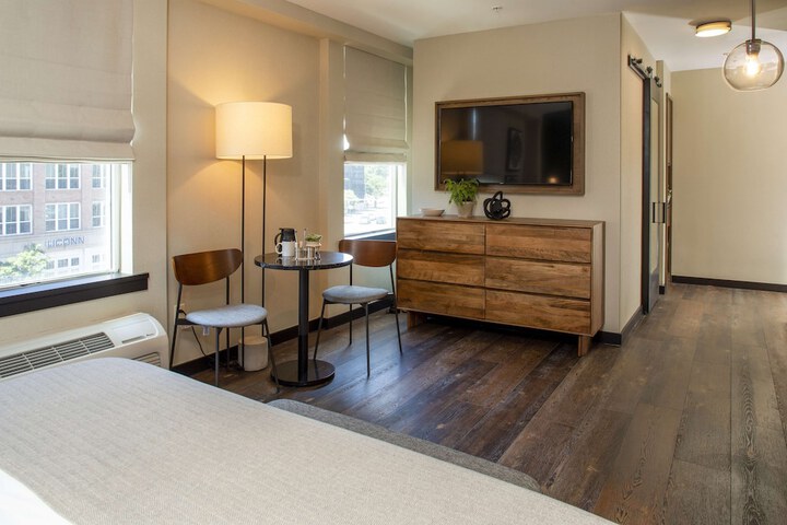 Room 20 of 40