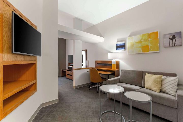 Room 43 of 53